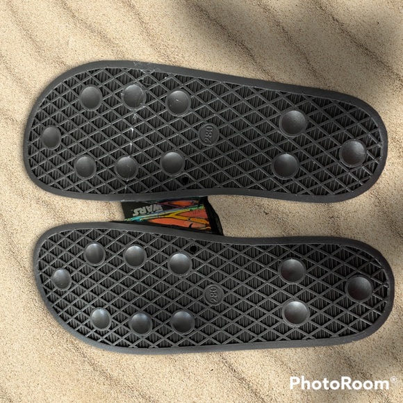 Brand new Star Wars Millennium Falcon Women’s slide sandals size 9-10 - Picture 6 of 7